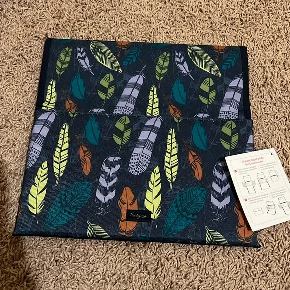 Thirty-One Get Creative Case - Picture 3 of 5